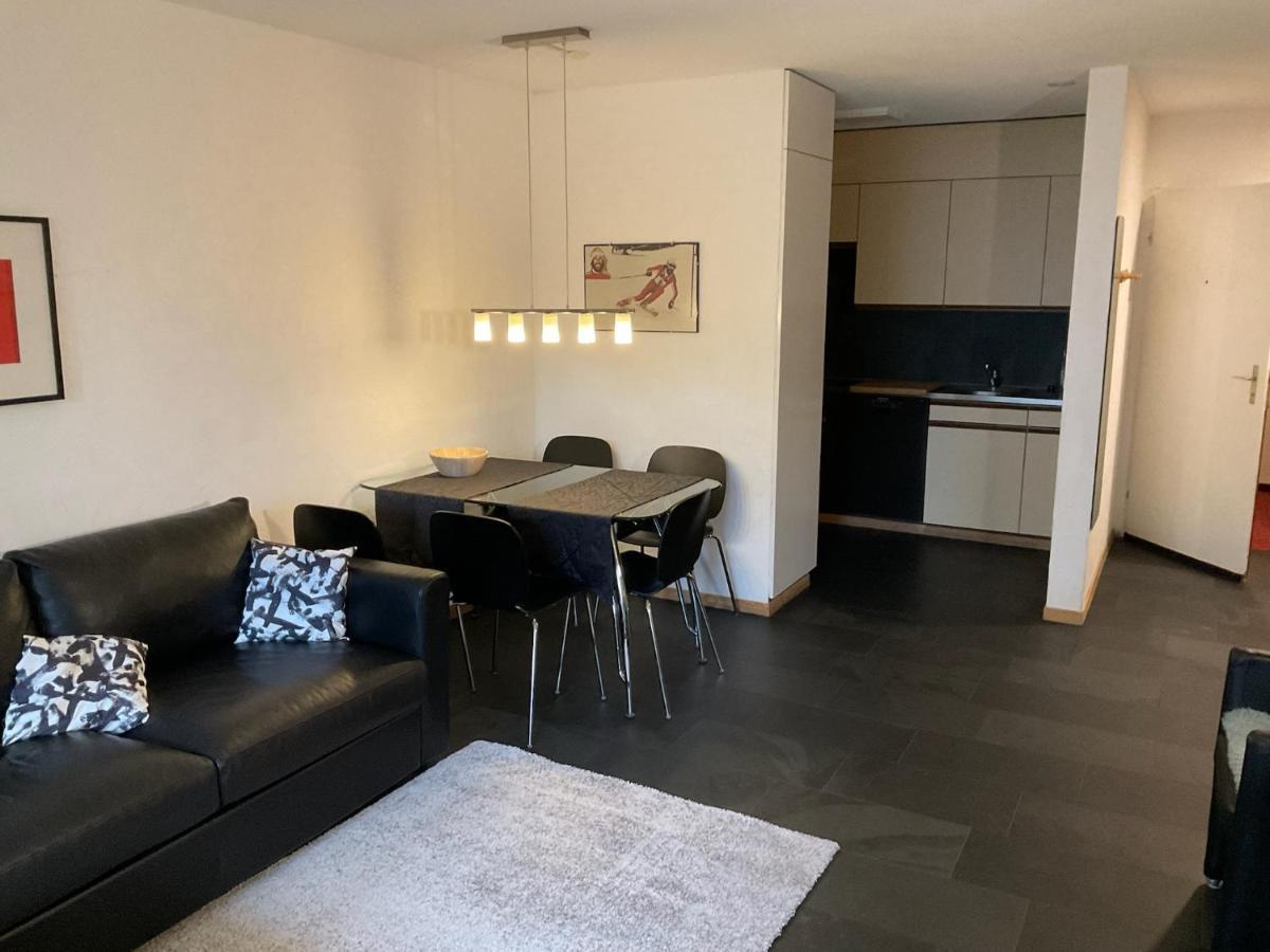 Apartment In 迪森蒂斯 外观 照片